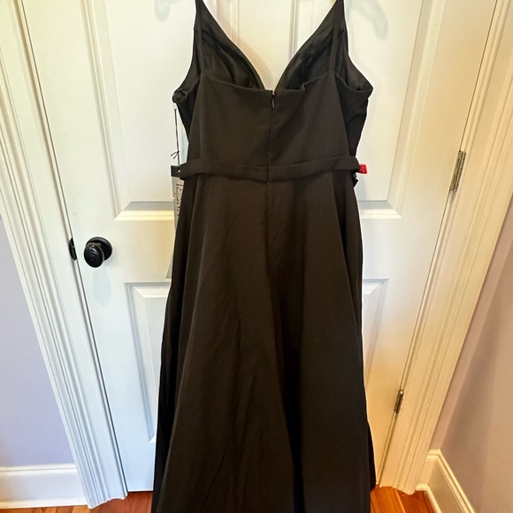 COPY - Formal NWT Black Leena for Mac Duggal Long Gown w/ crinoline & pockets S… - Picture 4 of 8